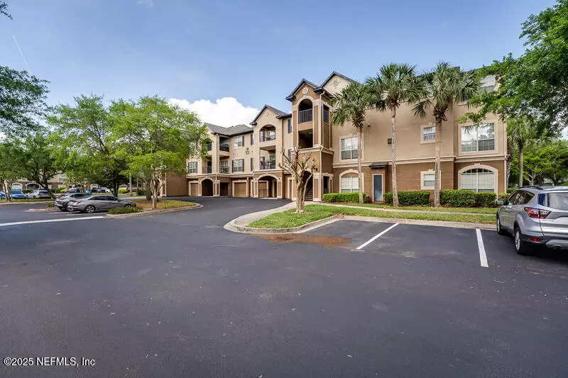 10961 BURNT MILL RD #321, Jacksonville, FL 32256