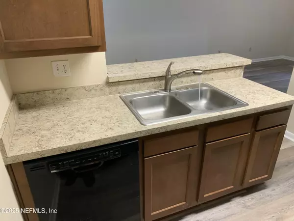 Jacksonville, FL 32244,5473 PINEHAVEN CT