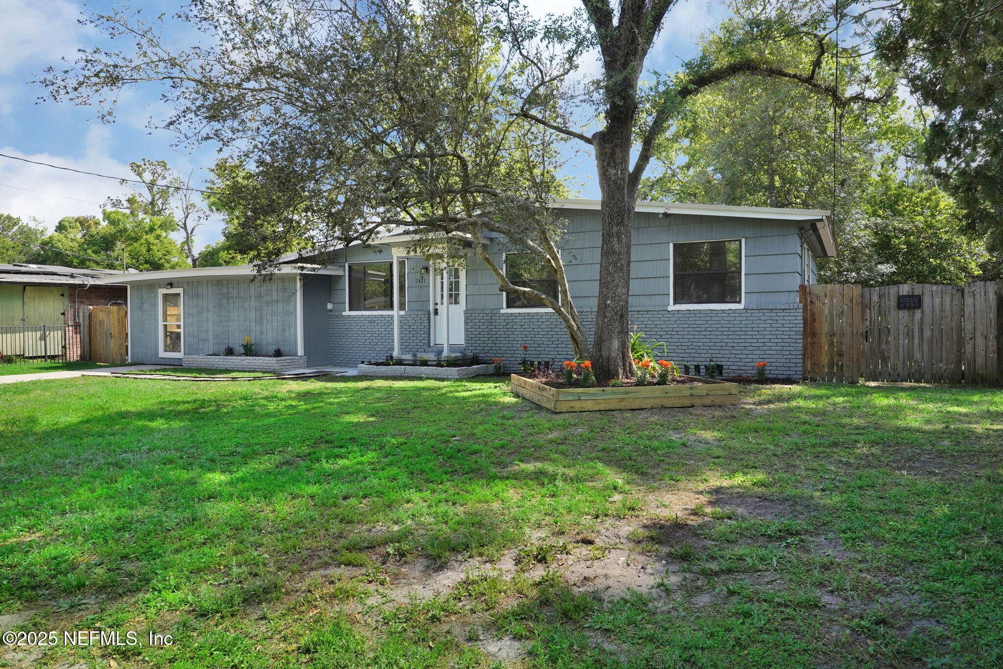 Jacksonville, FL 32244,7427 WARNER DR
