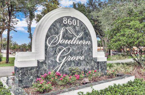 8601 BEACH BLVD #315, Jacksonville, FL 32216