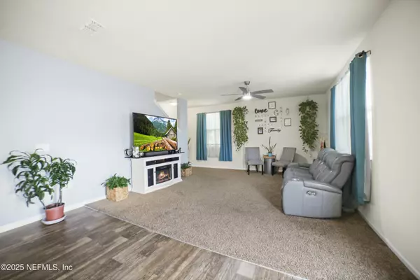 Jacksonville, FL 32219,12244 GLIMMER WAY