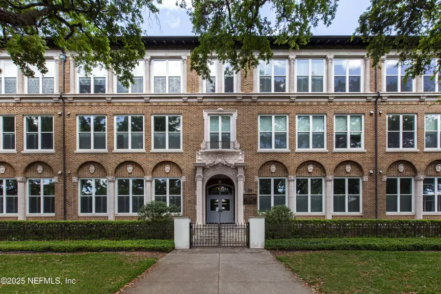 2525 COLLEGE ST #1214, Jacksonville, FL 32204