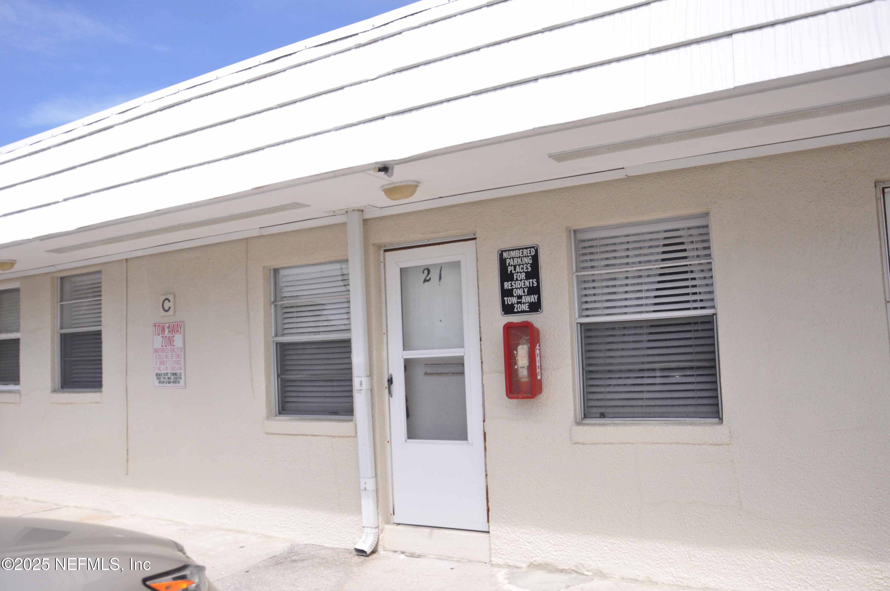 Jacksonville Beach, FL 32250,1023 N 1ST ST #21