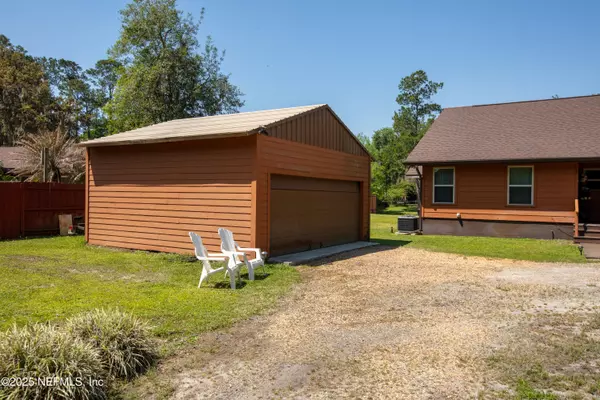 Melrose, FL 32666,5930 ISLAND RD