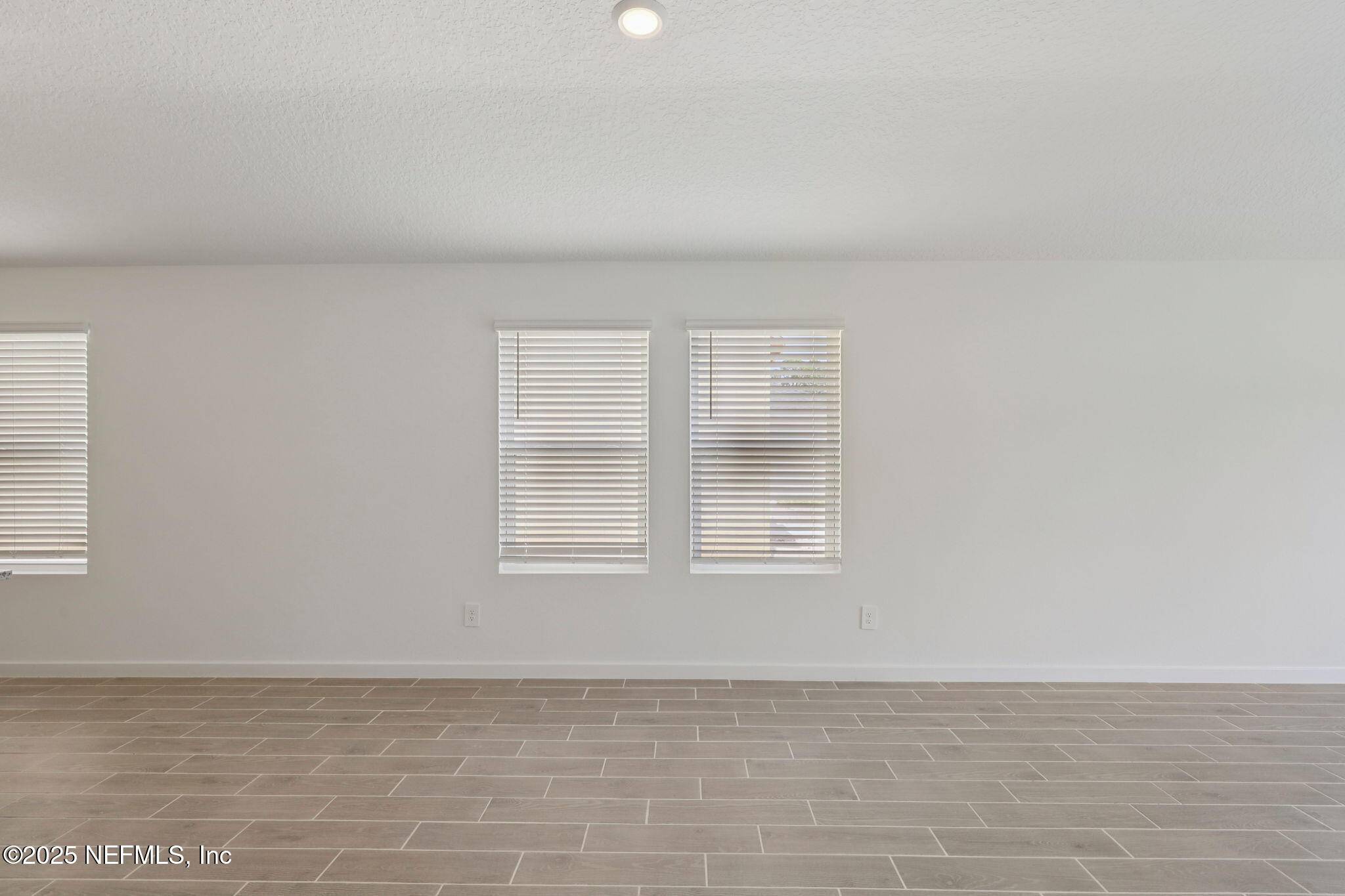 Jacksonville, FL 32219,7479 QUEENSGATE CIR