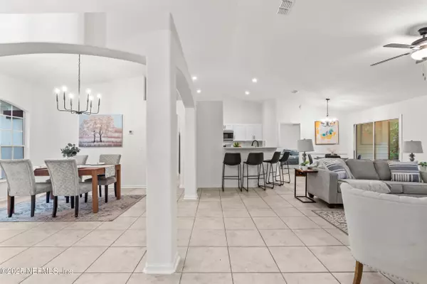 Fernandina Beach, FL 32034,95106 TWIN OAKS LN