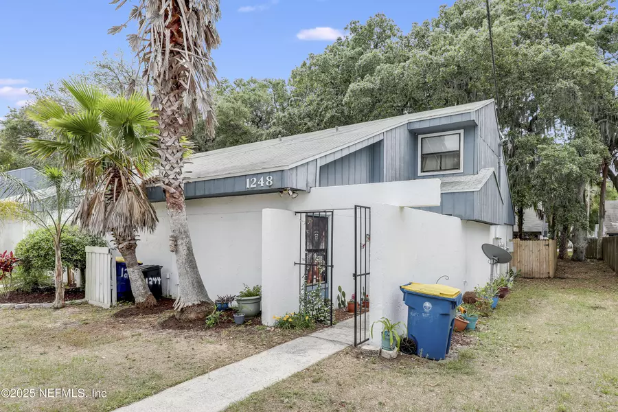 1248 WONDERWOOD DR, Jacksonville, FL 32233