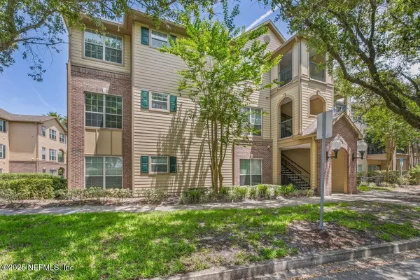 Jacksonville, FL 32256,7800 POINT MEADOWS DR #1035