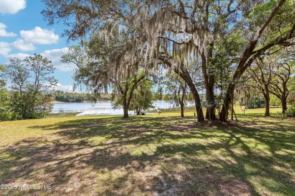 Keystone Heights, FL 32656,5822 SILVER SANDS CIR