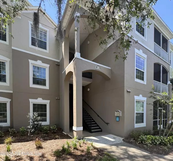 Jacksonville, FL 32256,10550 BAYMEADOWS RD #212