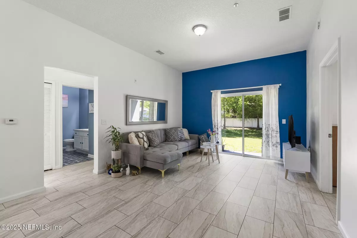 Jacksonville, FL 32277,7920 MERRILL RD #1208