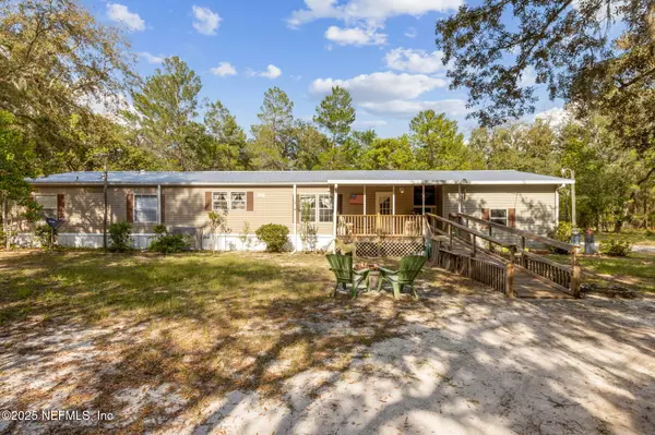 Interlachen, FL 32148,115 PRIDGEON ST