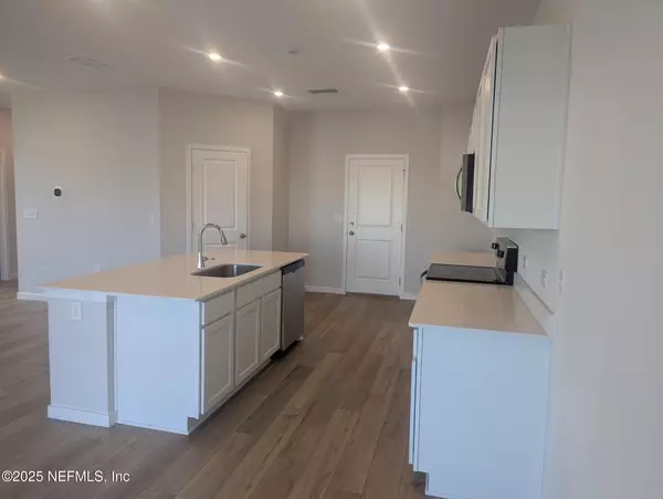 Jacksonville, FL 32218,14942 MACADAMIA LN #183