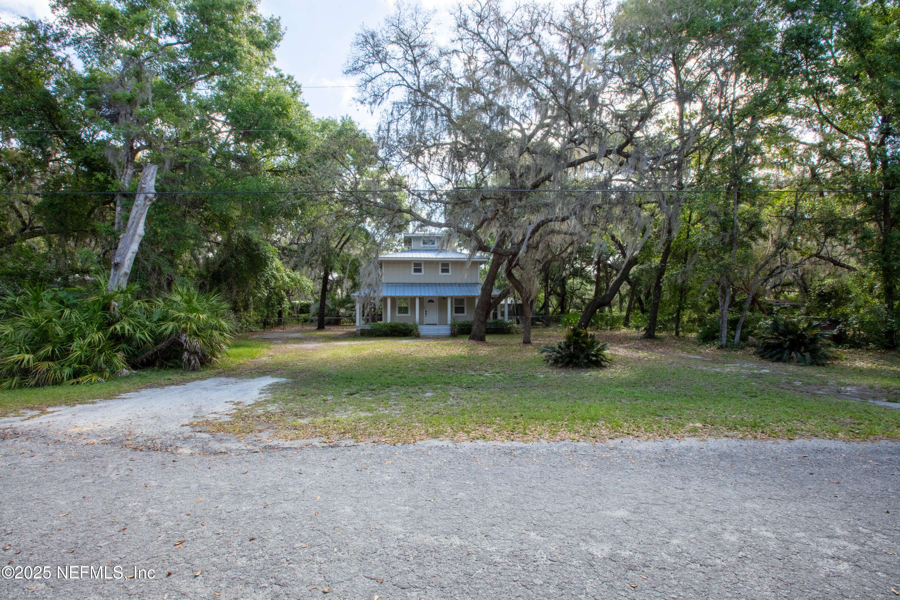 Melrose, FL 32666,303 SE 3RD AVE