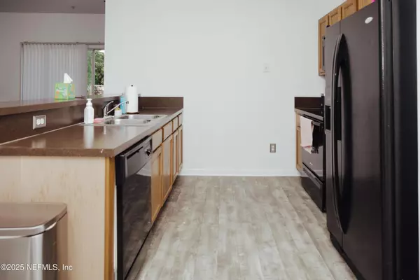 Jacksonville, FL 32210,3641 KIRKPATRICK CIR #5