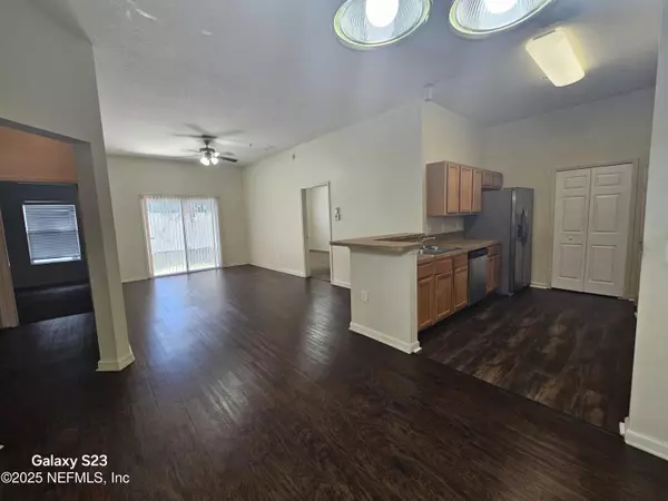 Jacksonville, FL 32210,6788 MANOTAK OAKS DR #104
