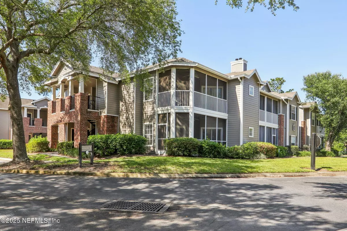 Jacksonville, FL 32246,10000 GATE Pkwy N #2022