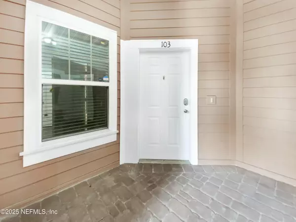 St. Johns, FL 32259,208 LARKIN PL #103