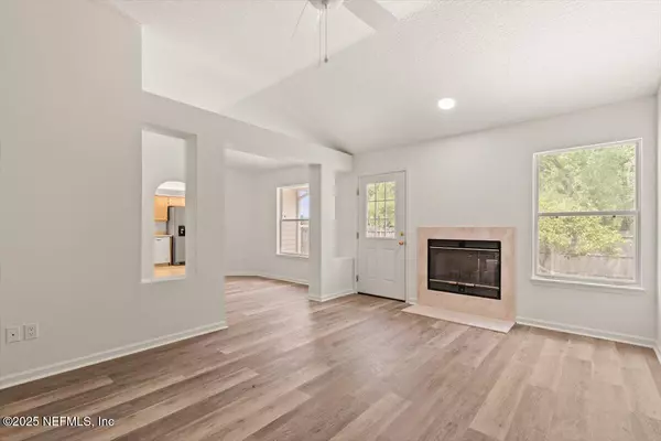 Jacksonville, FL 32223,3077 MARBON ESTATES CT