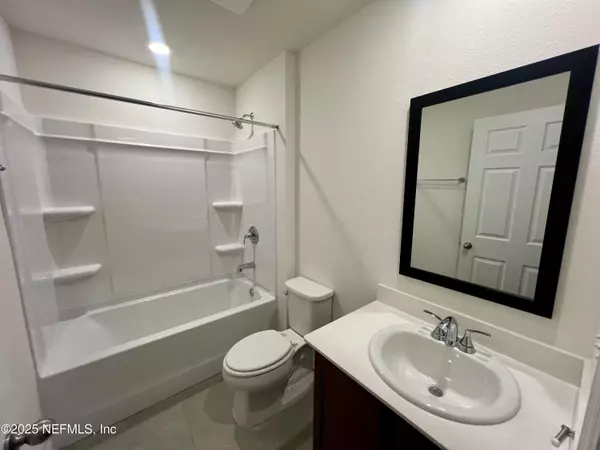 Jacksonville, FL 32219,8284 HAWKES MEADOW DR