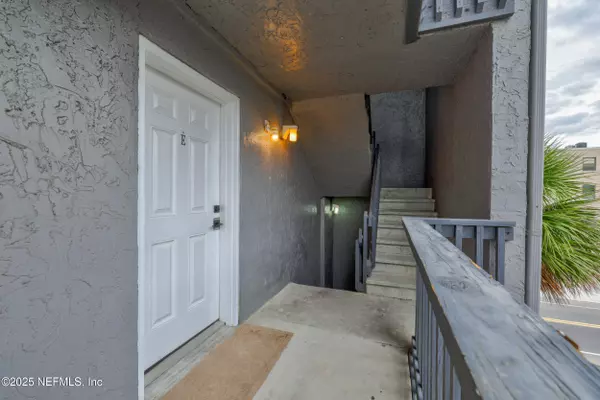 Jacksonville Beach, FL 32250,400 1ST ST S #E