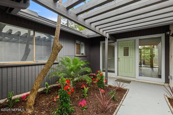 Jacksonville, FL 32256,8765 BELLE RIVE BLVD