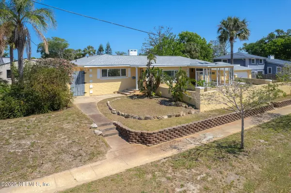 Daytona Beach, FL 32118,1800 N HALIFAX AVE