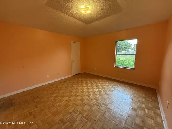 Jacksonville, FL 32216,761 TREKKER ST