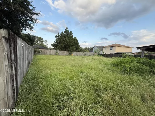 Jacksonville, FL 32216,761 TREKKER ST