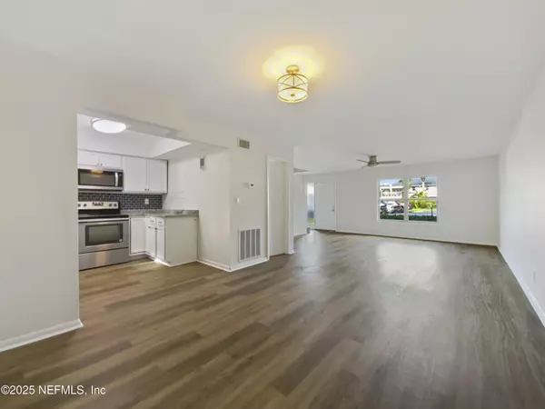 Ponte Vedra Beach, FL 32082,695 A1A N #55