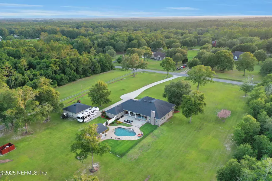 13609 BOB BURNSED RD, Glen St. Mary, FL 32040