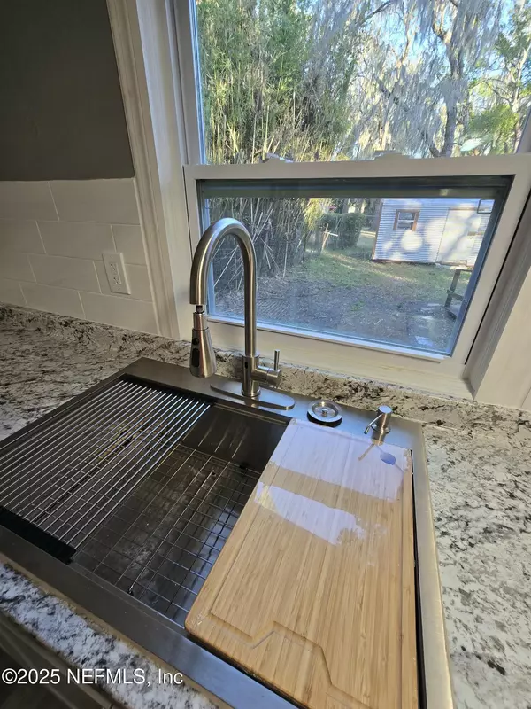 Starke, FL 32091,646 N CHURCH ST