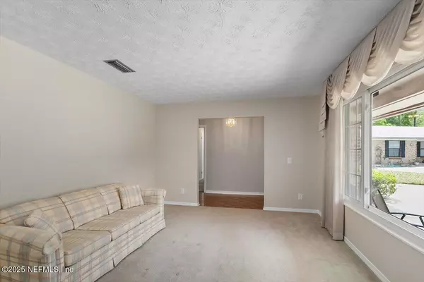 Orange Park, FL 32073,2450 AQUARIUS RD