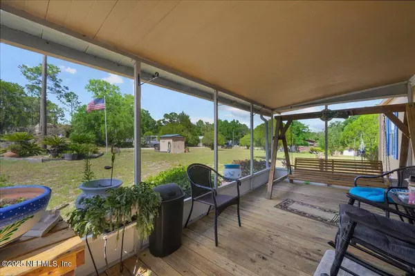 Hawthorne, FL 32640,233 ASH ST