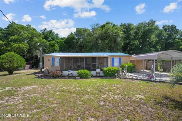 Hawthorne, FL 32640,233 ASH ST