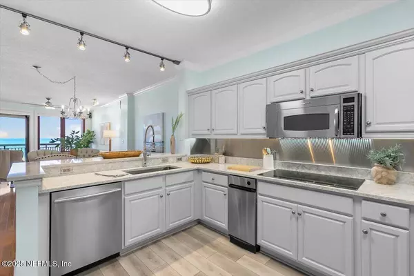 Jacksonville Beach, FL 32250,1331 1ST ST N #402