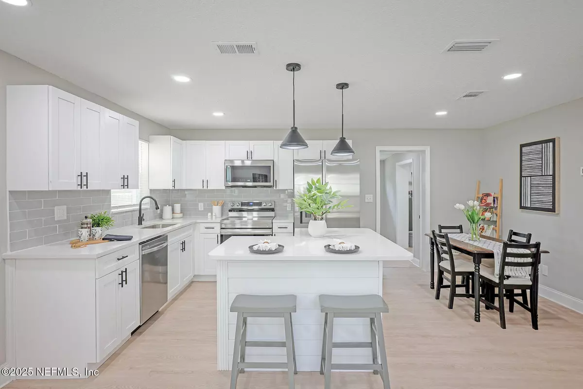 Jacksonville, FL 32216,2820 PARR CT W