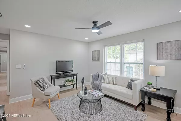 Jacksonville, FL 32216,2820 PARR CT W