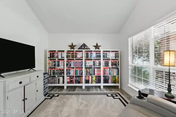 Orange Park, FL 32065,865 THOROUGHBRED DR