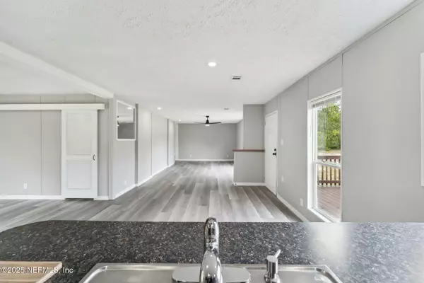 Hawthorne, FL 32640,105 TORRES RD