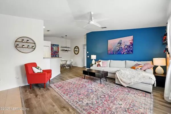 Jacksonville Beach, FL 32250,157 JARDIN DE MER PL #157