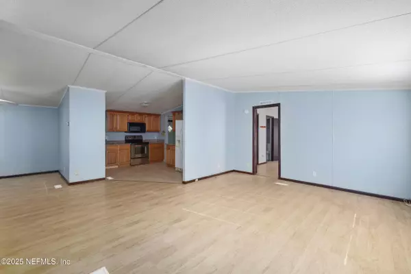 Jacksonville, FL 32256,7727 ERINWOOD CT E