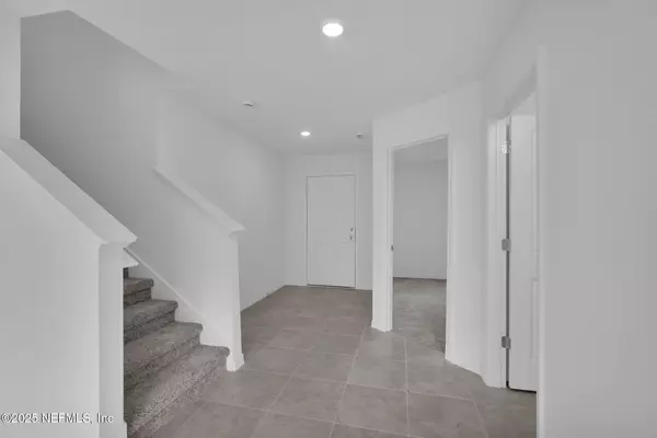 Jacksonville, FL 32244,6933 SANDPERCH ST