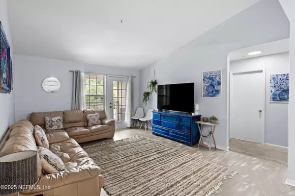 Jacksonville, FL 32256,7701 TIMBERLIN PARK BLVD #434