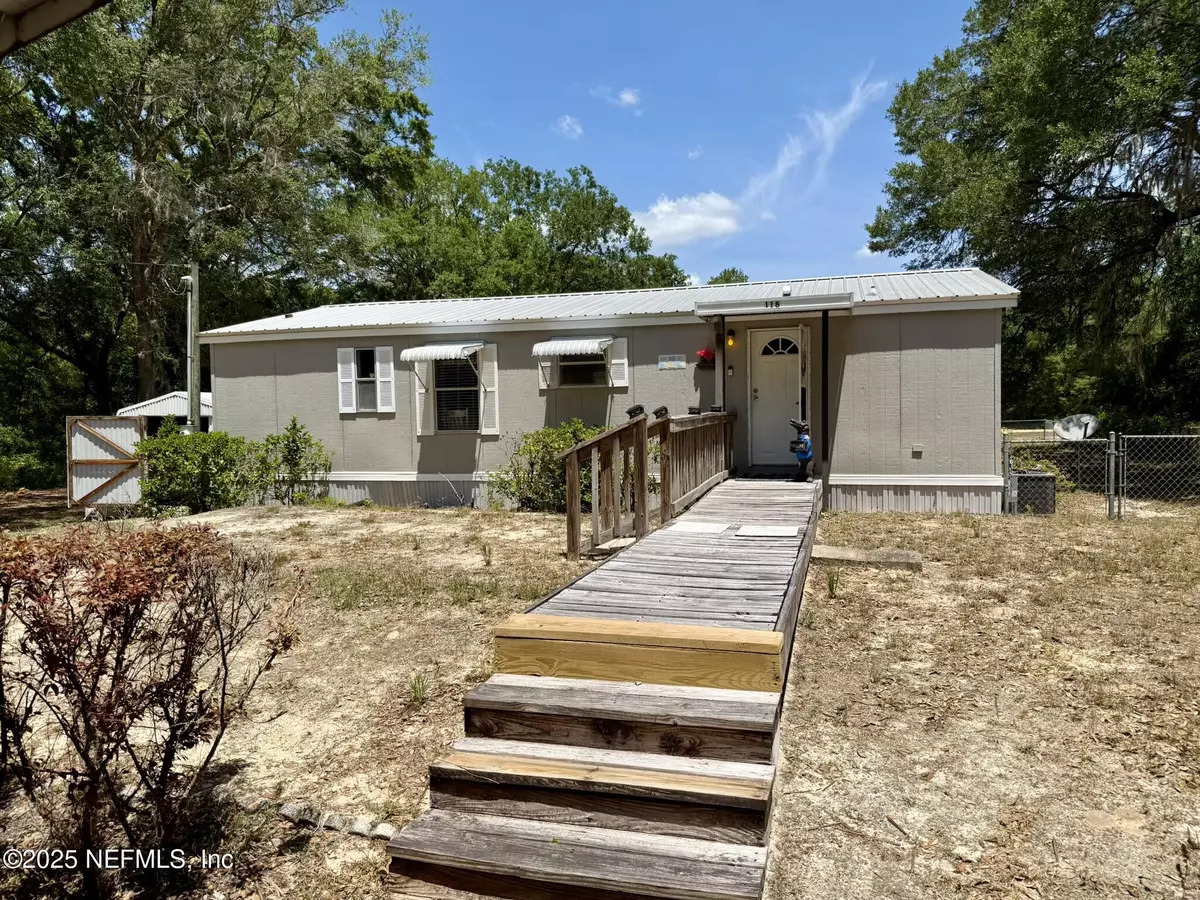 Interlachen, FL 32148,118 LUTHER DR