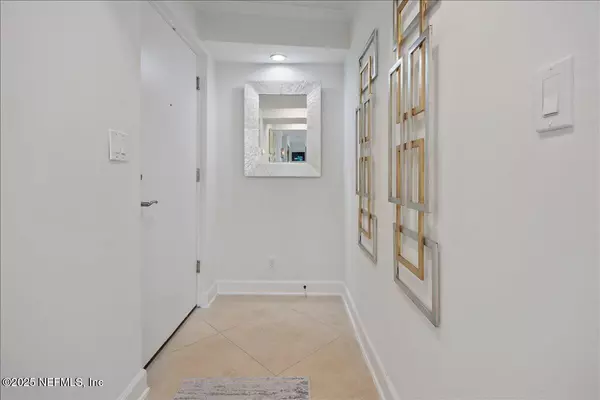 Jacksonville Beach, FL 32250,1601 OCEAN DR S #701