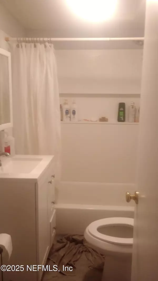 Jacksonville, FL 32218,565 STARRATT RD