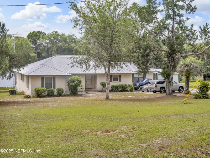 135 ASHLEY LAKE DR DR, Melrose, FL 32666