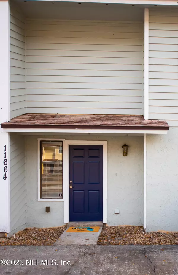 11664 DUNES WAY DR, Jacksonville, FL 32225