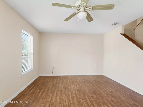 Atlantic Beach, FL 32233,800 STOCKS ST